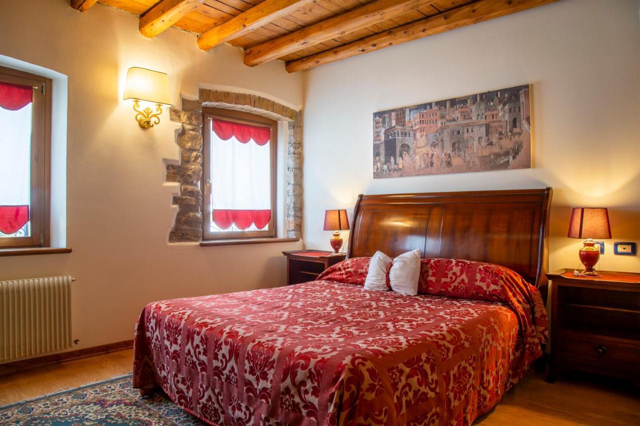 ויטוריו ונטו Hotel Calvi-Ristorante Mainor מראה חיצוני תמונה